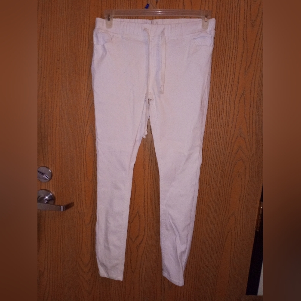 ROMA studio women's white pants with strings. Size xl  A-37